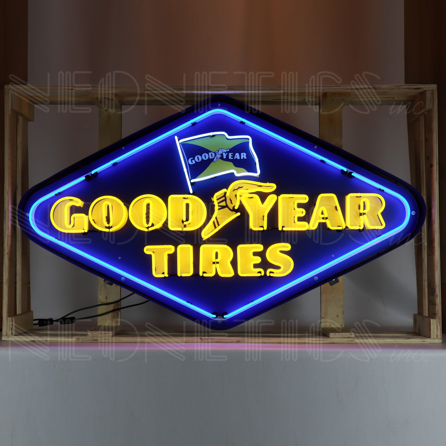 Goodyear tires diamond neon sign - Auto